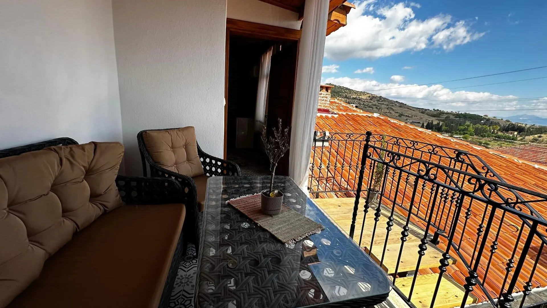 Rhea Guesthouse - Pergamon Bergama